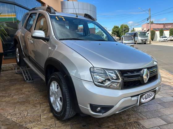 RENAULT DUSTER 2.0 DYNAMIQUE 4X2 16V FLEX 4P AUTOMÁTICO RENAULT DUSTER 2.0 DYNAMIQUE 4X2 16V FLEX 4P AUTOMÁTICO